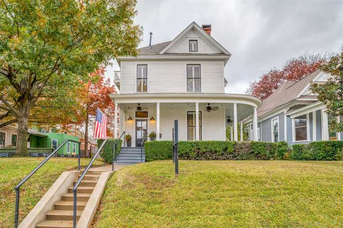 photo 1: 2707 Hibernia Street, Dallas TX 75204