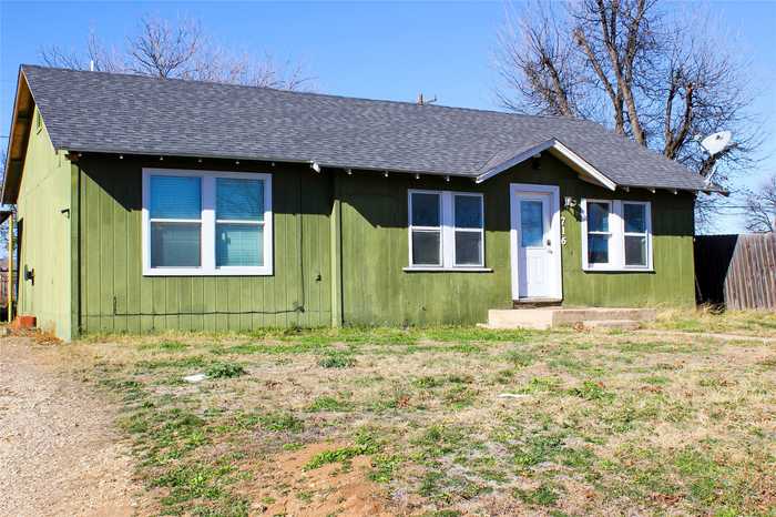 photo 1: 716 Gordon Avenue, Albany TX 76430