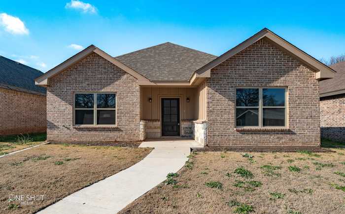 photo 1: 1407 Skinny Drive, Sweetwater TX 79556