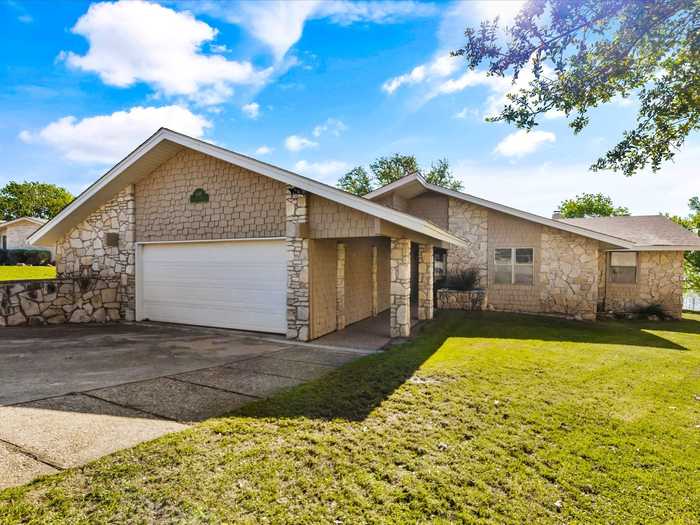 photo 2: 648 S Rough Creek Court, Granbury TX 76048