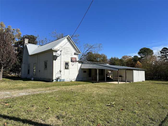 photo 1: 310 E Fannin Street, De Kalb TX 75559