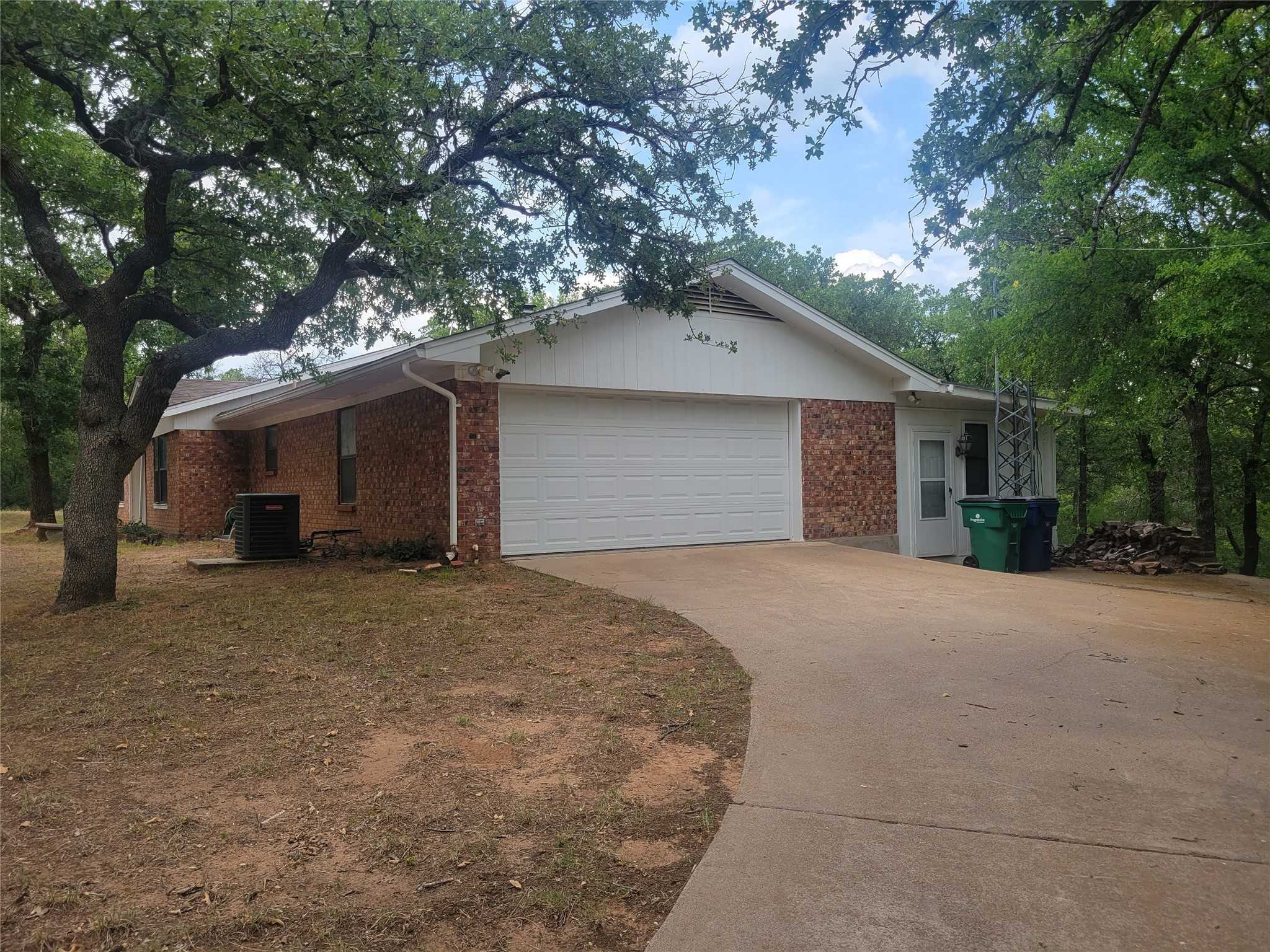 photo 3: 1505 S Rodgers Drive, Graham TX 76450