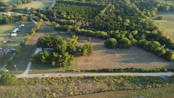 photo 1: 1542 W Reindeer Road, Lancaster TX 75146