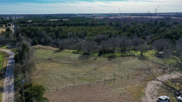 photo 31: 1542 W Reindeer Road, Lancaster TX 75146