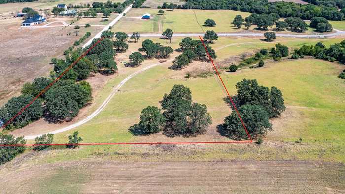 photo 2: 1 Blackjack Parkway, Nocona TX 76255