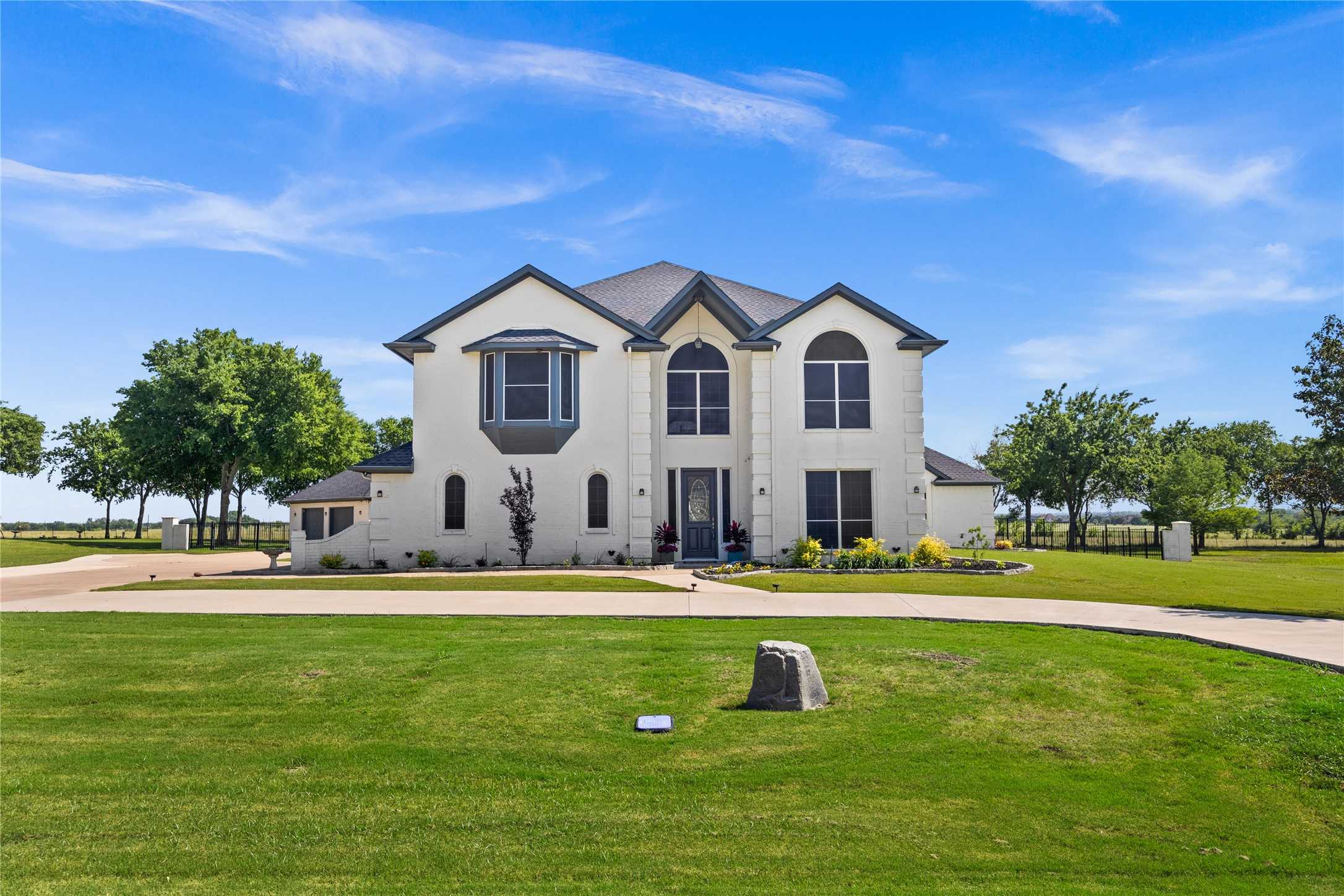 photo 1: 912 Equestrian Drive, Rockwall TX 75032