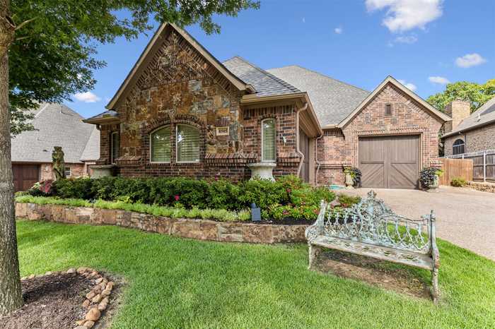 photo 2: 8505 High Point Court, North Richland Hills TX 76182