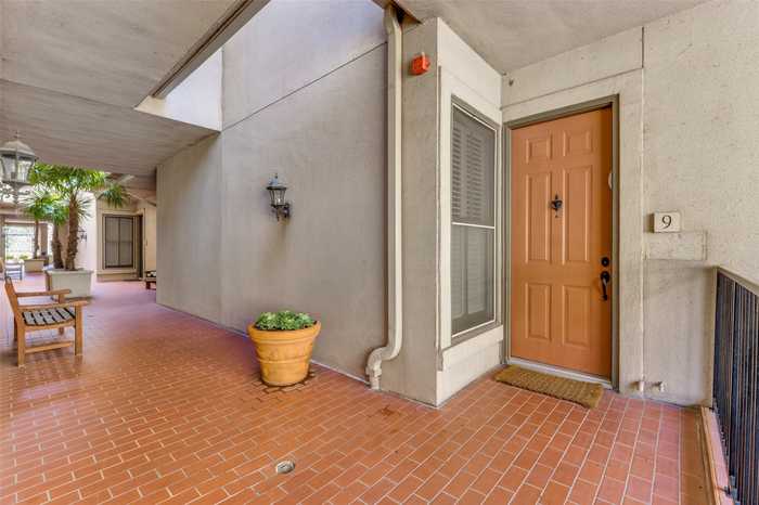 photo 2: 3702 Holland Avenue Unit 9, Dallas TX 75219