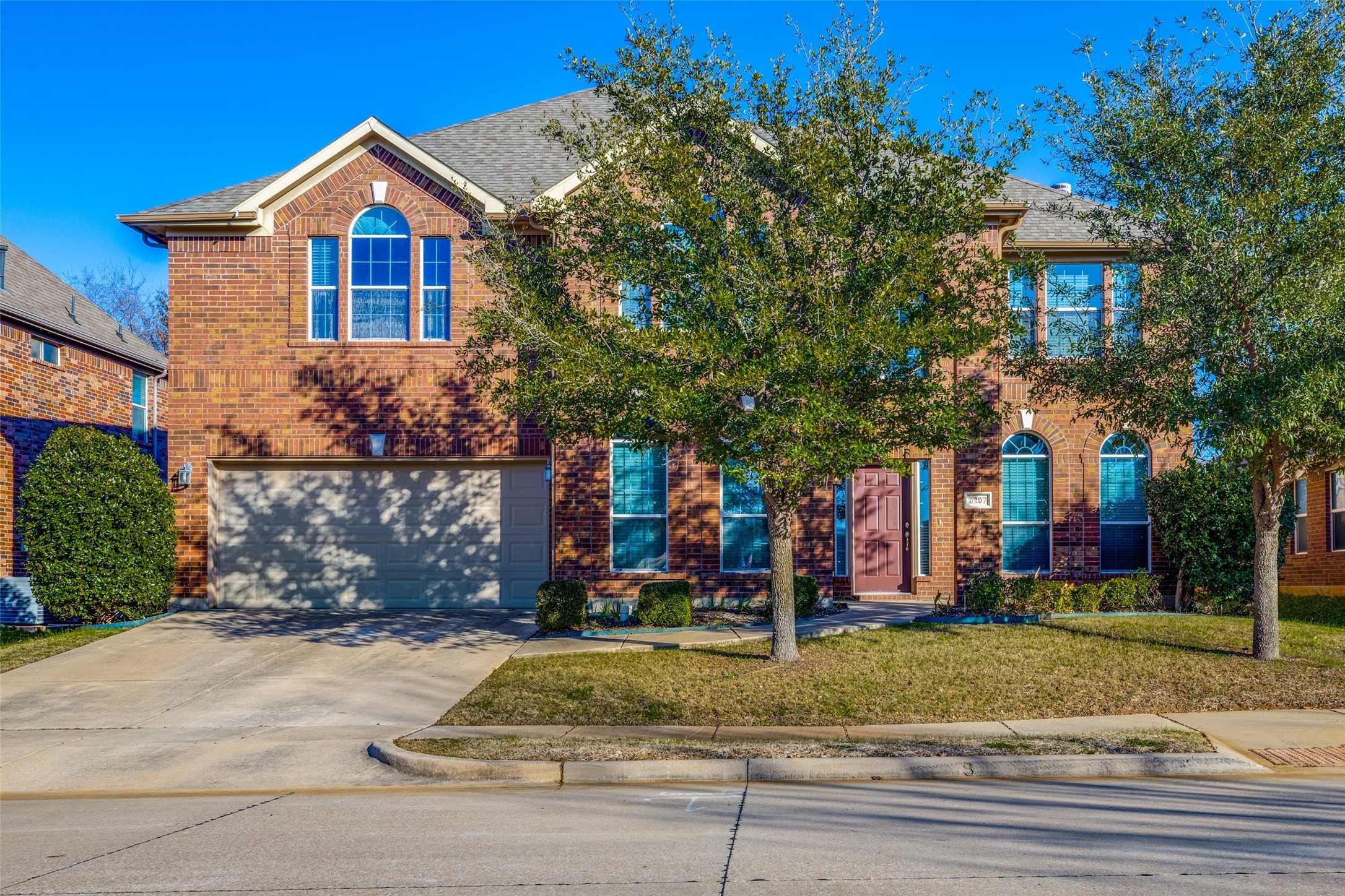 photo 3: 6207 Weaver Drive, Arlington TX 76001