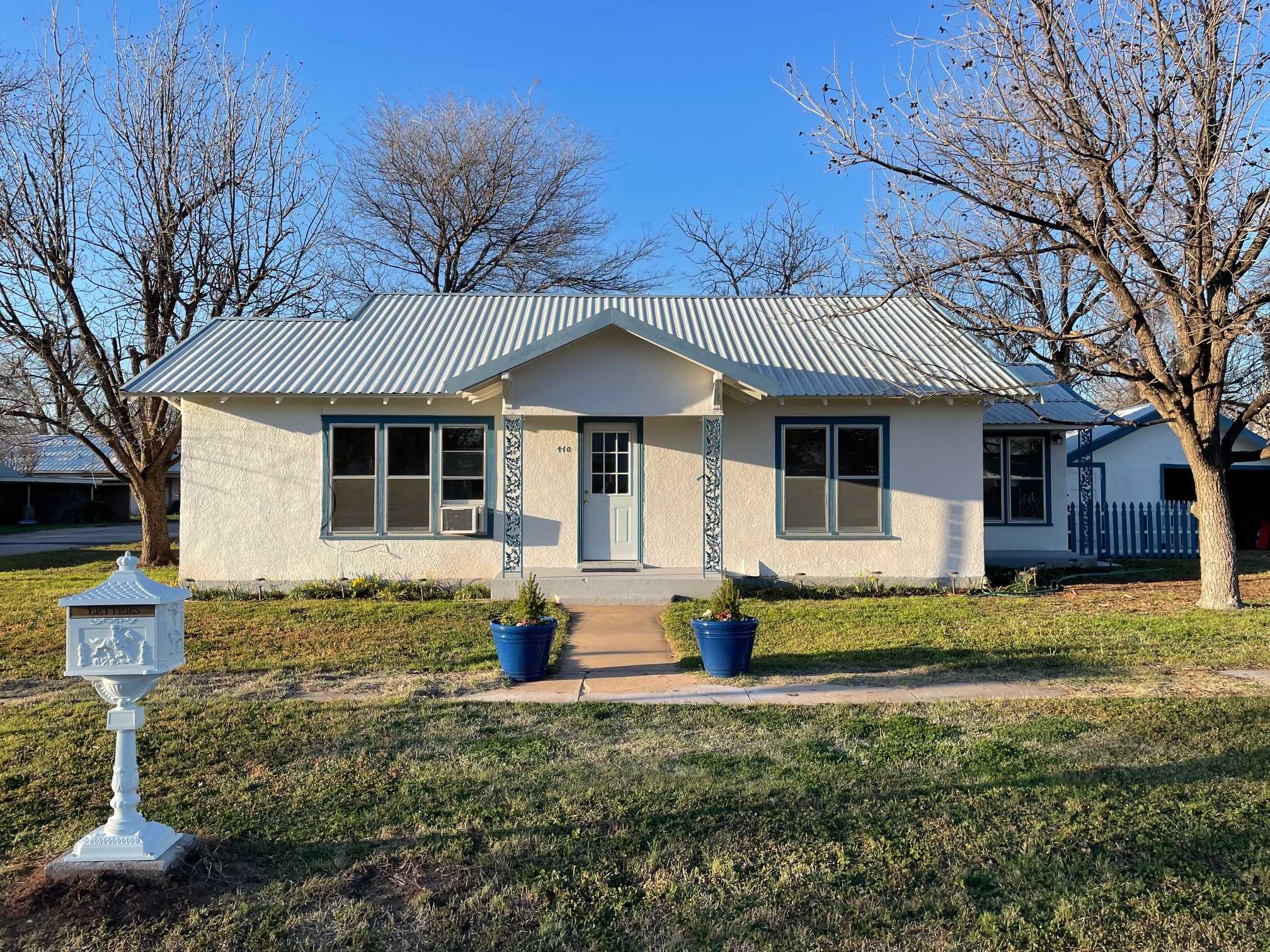 photo 1: 410 W Reiman Street, Seymour TX 76380