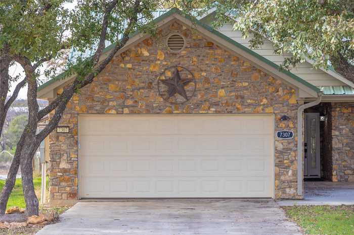 photo 2: 7307 Feather Bay Boulevard, Brownwood TX 76801