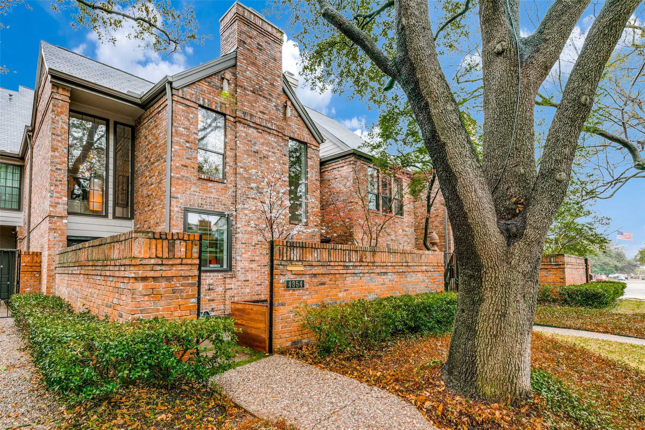 photo 1: 4354 Westside Drive, Highland Park TX 75209