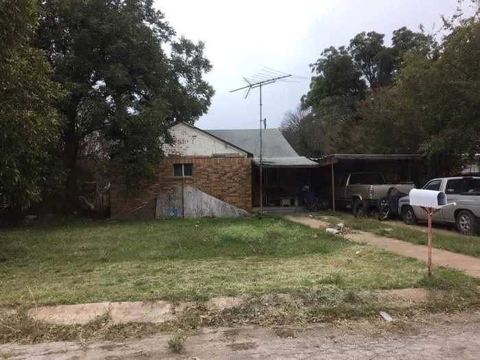 photo 1: 705 W 6th Street, Coleman TX 76834