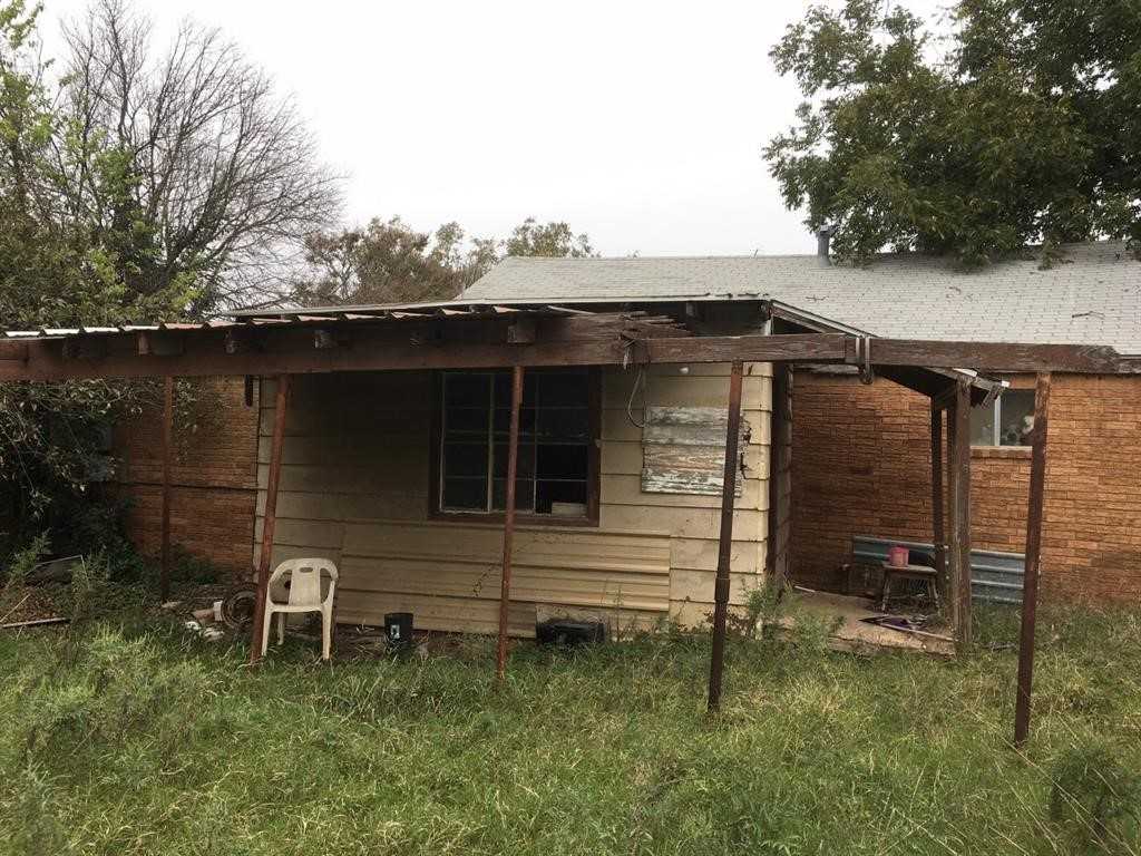 photo 3: 705 W 6th Street, Coleman TX 76834