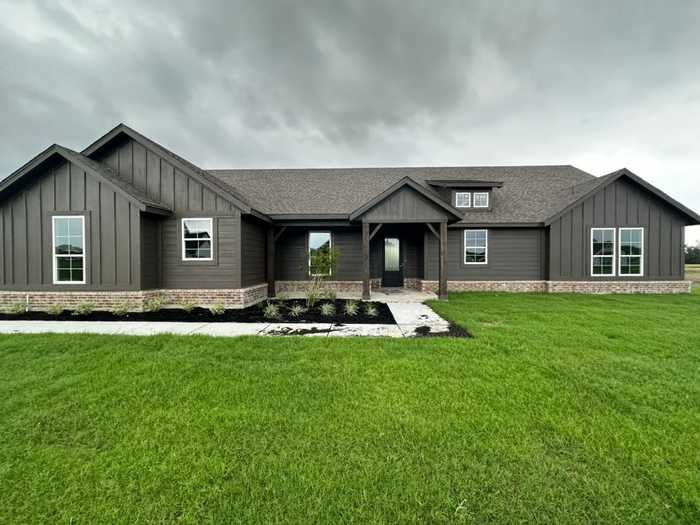 photo 1: 2911 Mossy Oak Drive, Terrell TX 75160