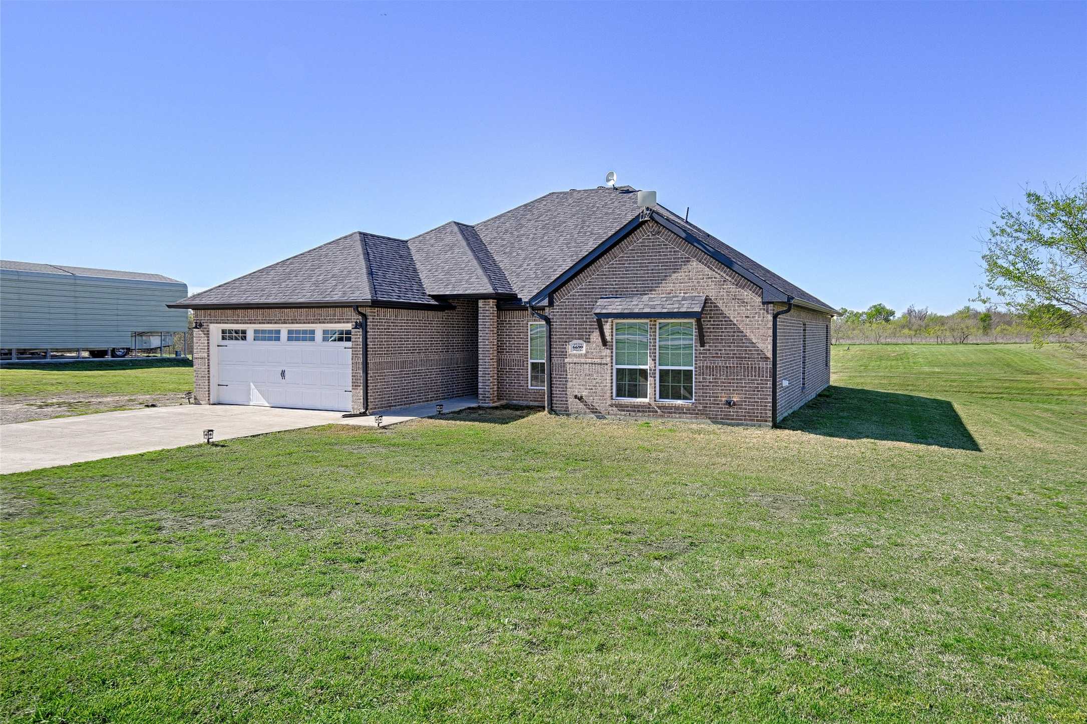 photo 2: 6690 Abner Road, Terrell TX 75161