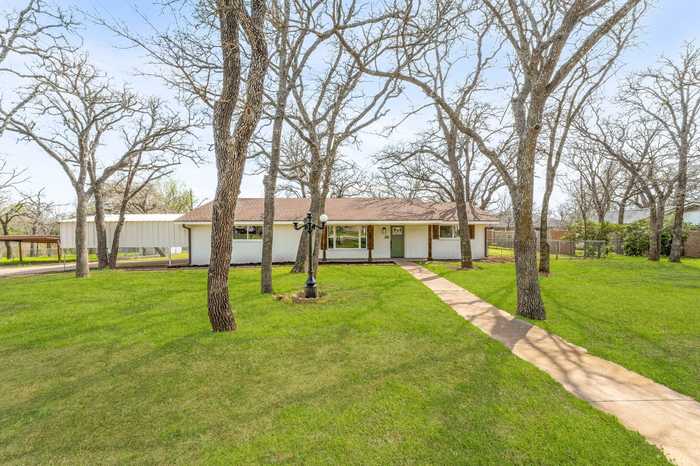 photo 2: 401 NW 32nd Street, Mineral Wells TX 76067