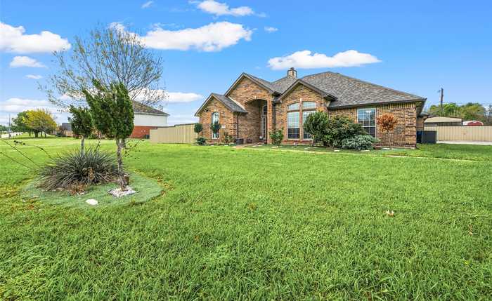 photo 2: 412 Kings Creek Drive, Terrell TX 75161