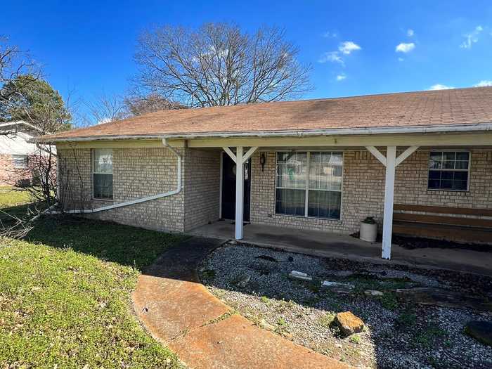 photo 2: 824 Stardust Lane, Fairfield TX 75840