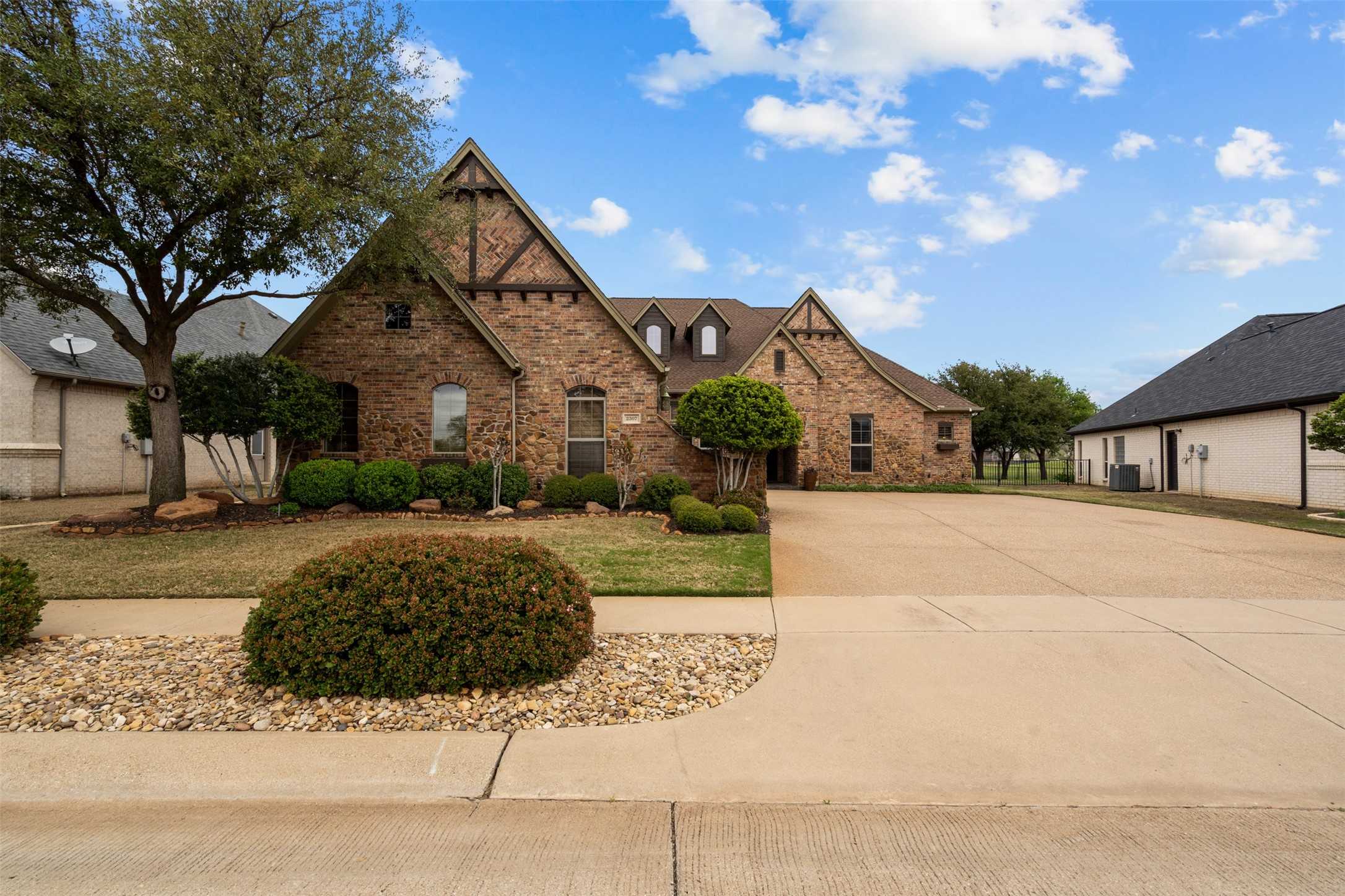 photo 1: 2307 Bordeaux Drive, Granbury TX 76048