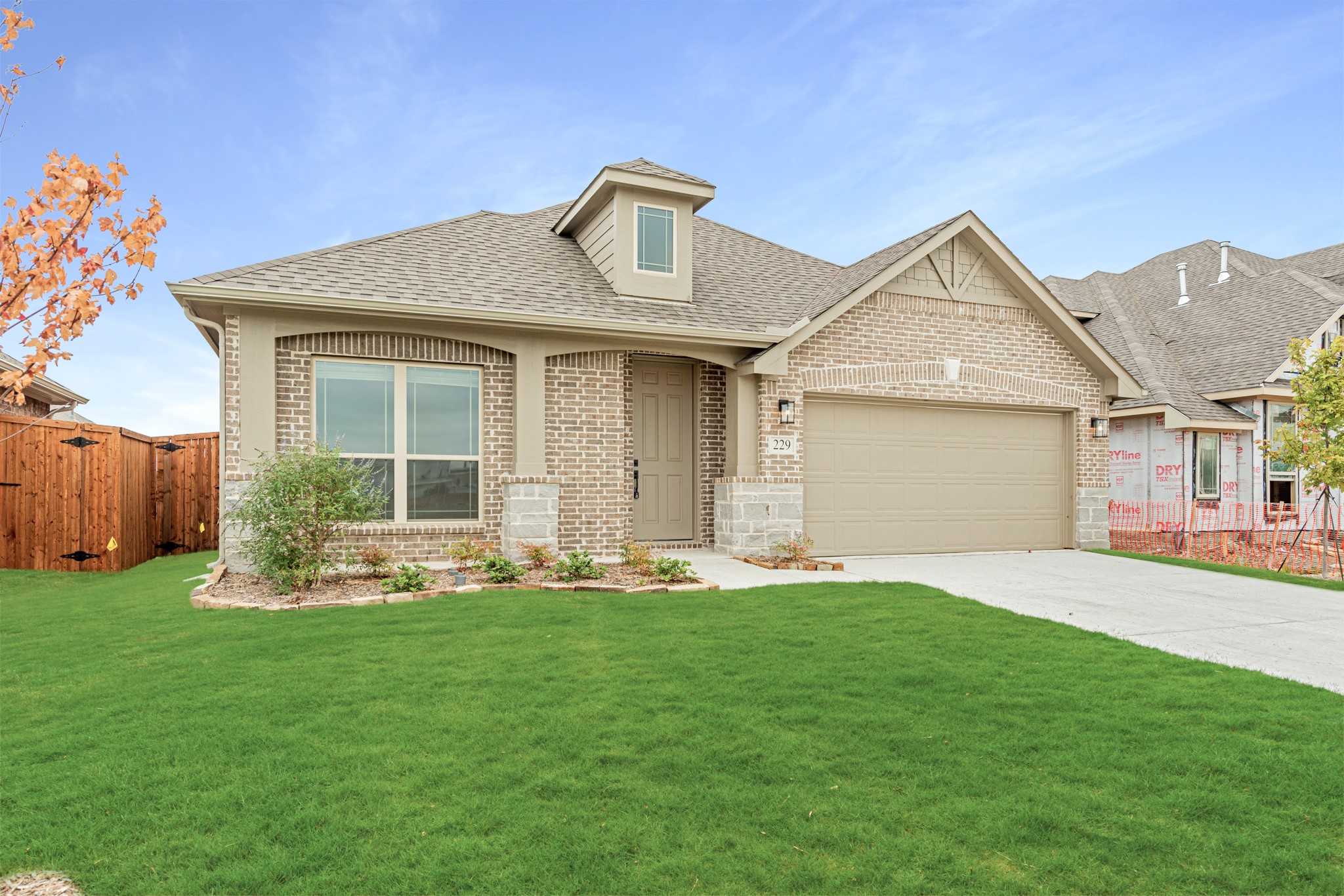 photo 3: 229 Sweetwater Drive, Commerce TX 75428