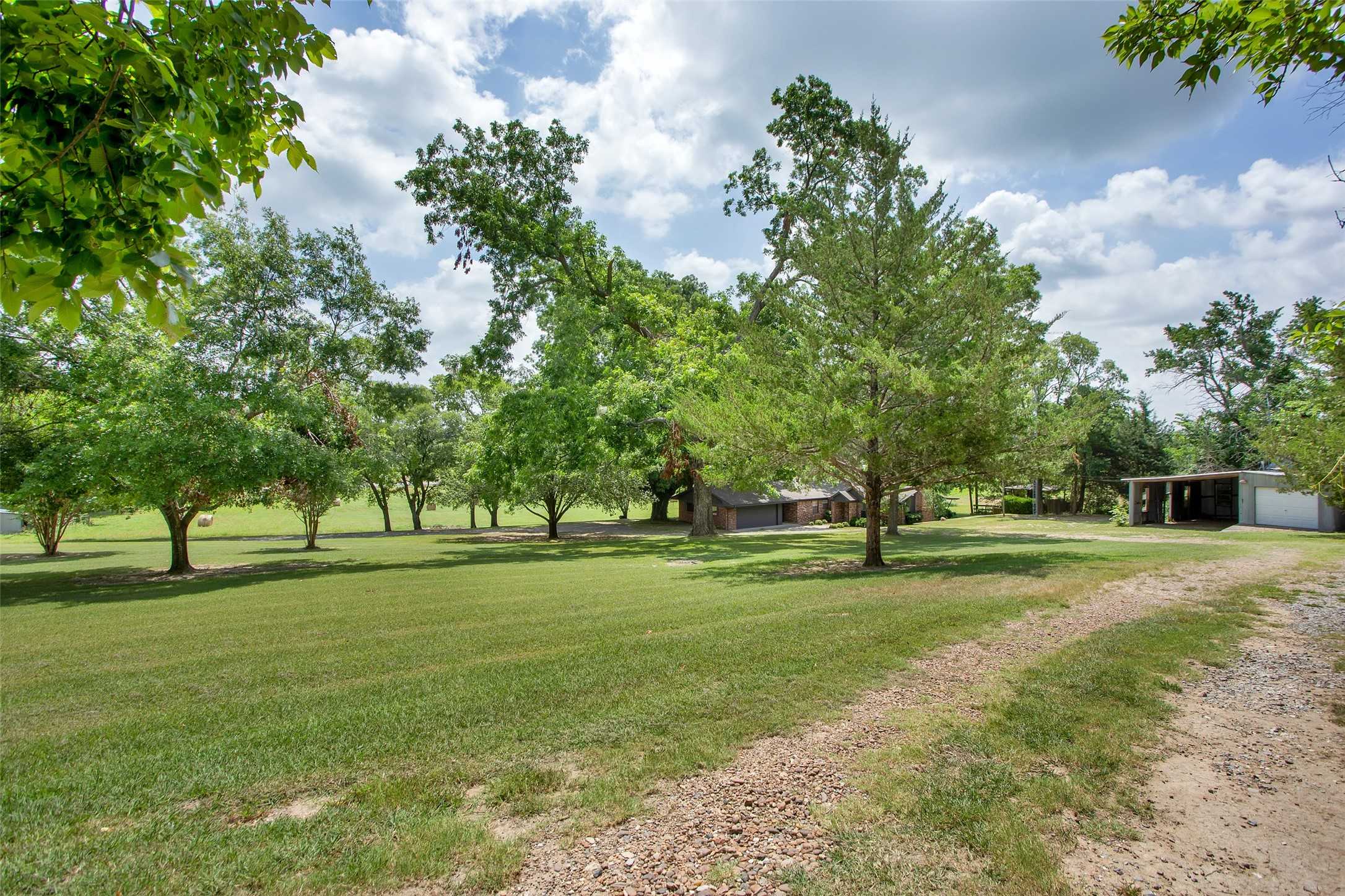 photo 3: 3818 Luella Road, Sherman TX 75090