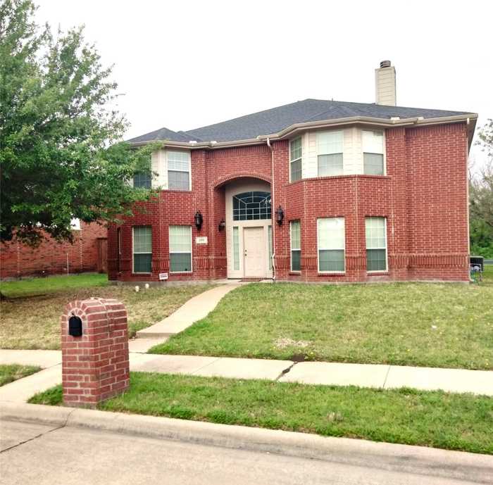 photo 2: 482 Cloverleaf Drive, Lancaster TX 75146