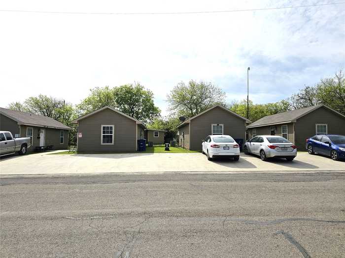 photo 1: 1200 Ave A, Brownwood TX 76801