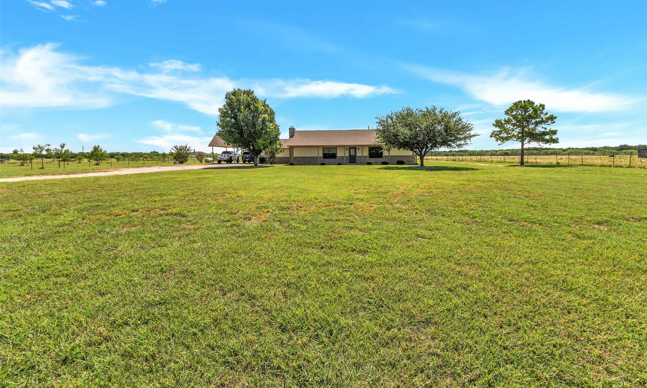 photo 3: 3800 Turkey Creek Road, Mineral Wells TX 76067