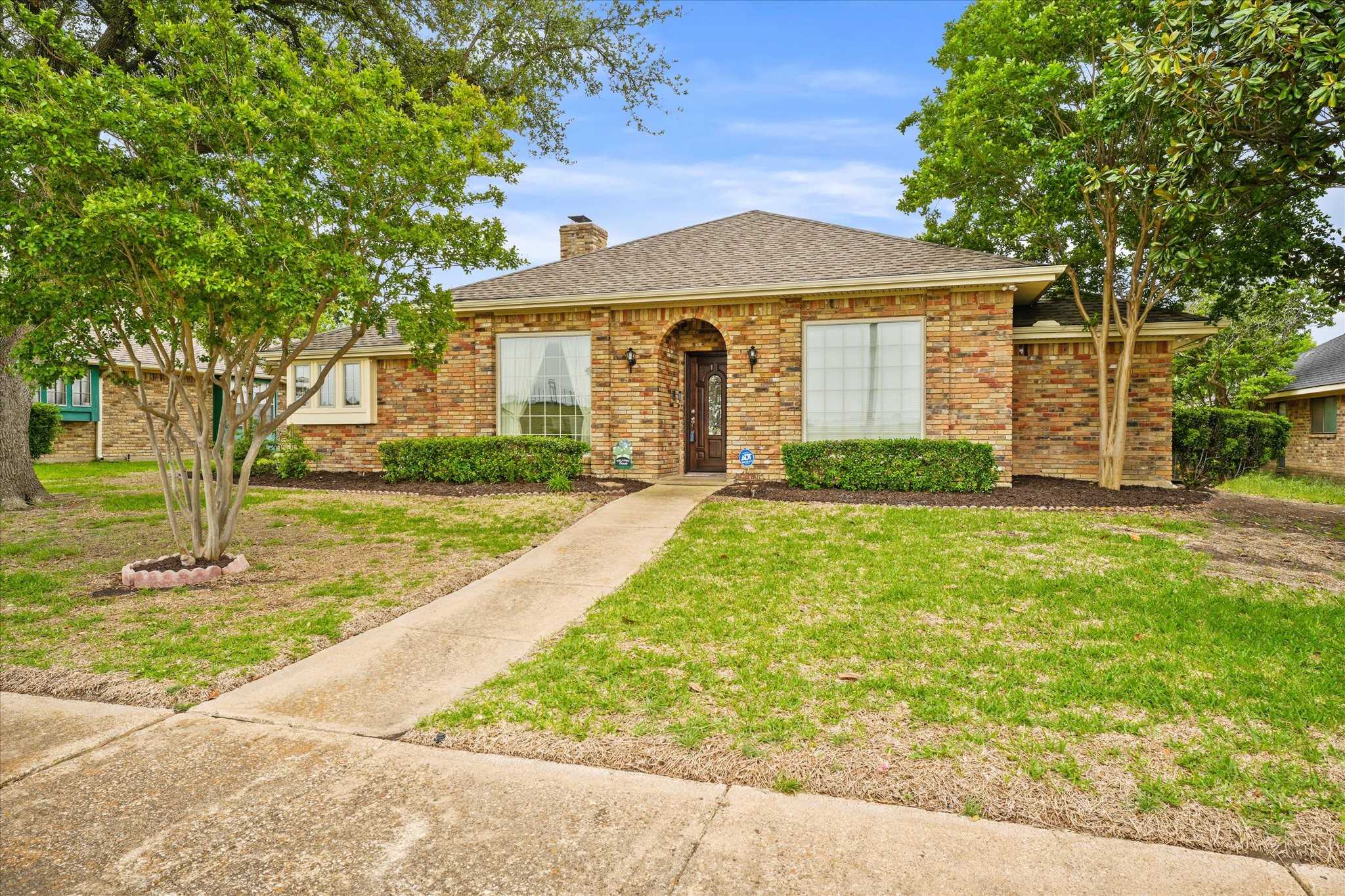 photo 3: 12434 Pleasant Valley Drive, Dallas TX 75243