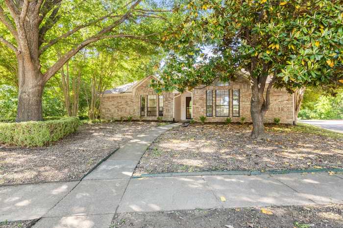 photo 2: 1901 Shady Hollow Court, Garland TX 75040