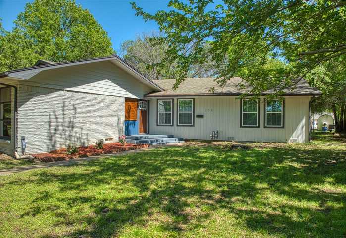 photo 1: 204 Walnut Street, Terrell TX 75160