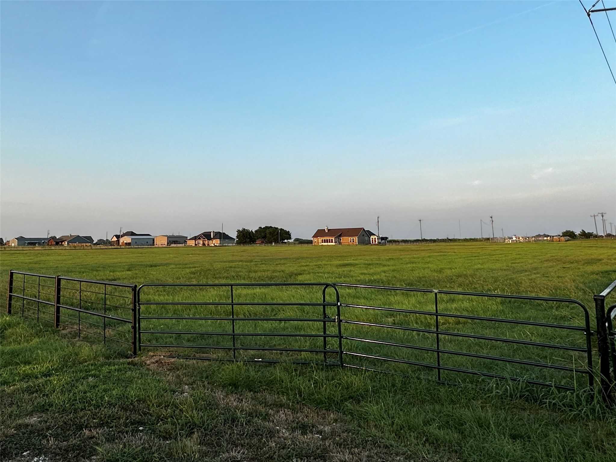 photo 2: 15622 US-377 Highway, Whitesboro TX 76273