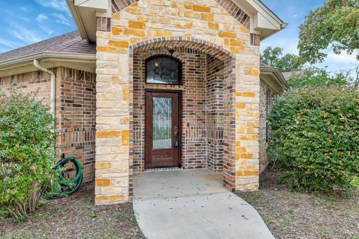 photo 2: 1420 Briar Crossing Drive, Decatur TX 76234