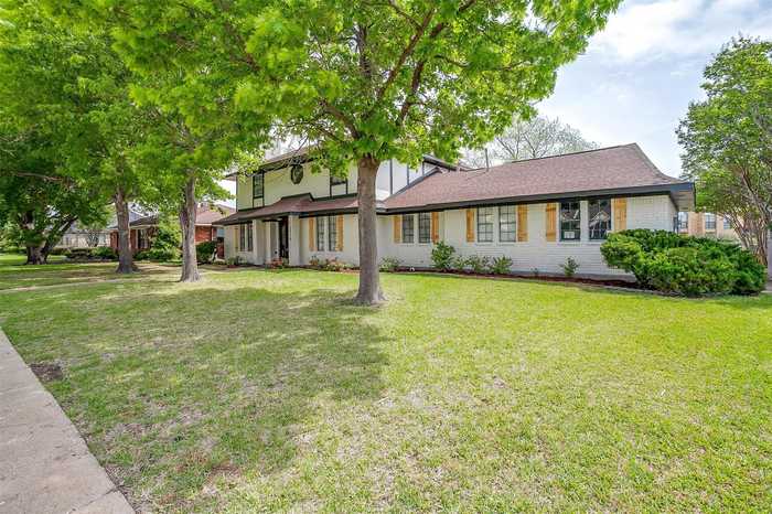 photo 1: 2510 Country Club Parkway, Garland TX 75041