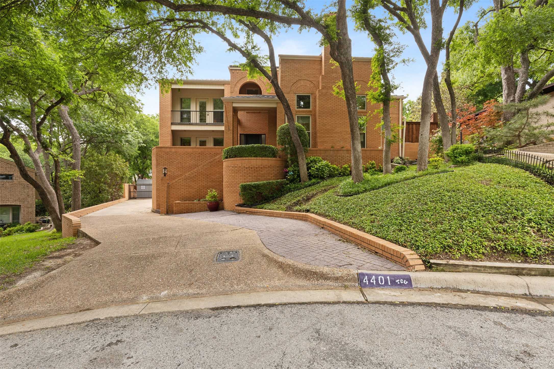 photo 3: 4401 Overton Terrace, Fort Worth TX 76109