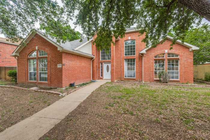 photo 2: 2149 Oriole Drive, Lewisville TX 75077