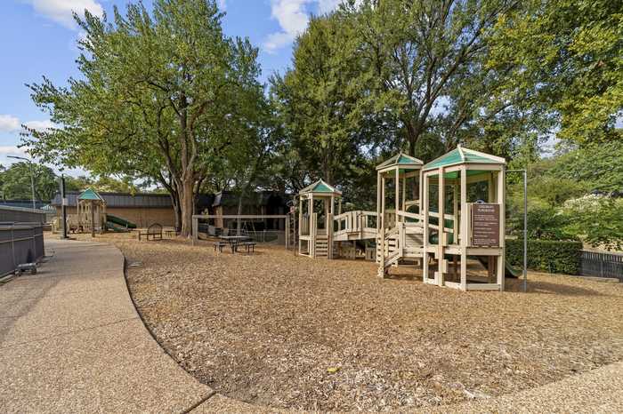 photo 37: 2 Glenmeadow Court, Dallas TX 75225