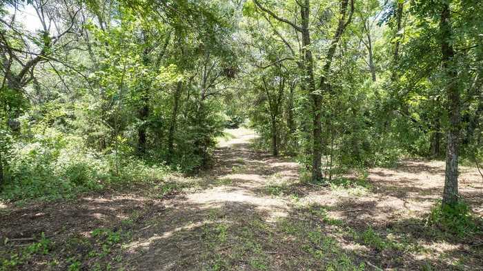 photo 2: 244 Eleven League Road, Ennis TX 75119