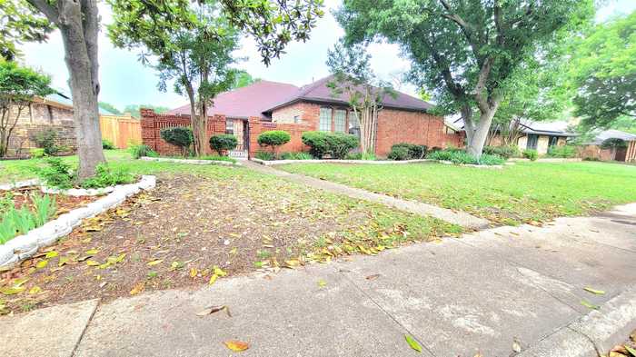 photo 39: 10211 Shadow Way, Dallas TX 75243