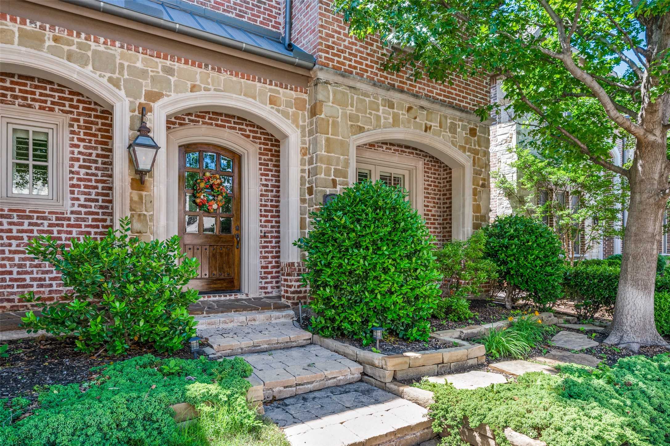 photo 2: 6205 Leblanc Drive, Plano TX 75024