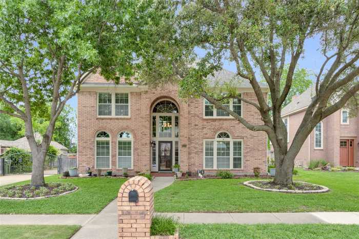 photo 1: 8525 Castle Creek Road, North Richland Hills TX 76182