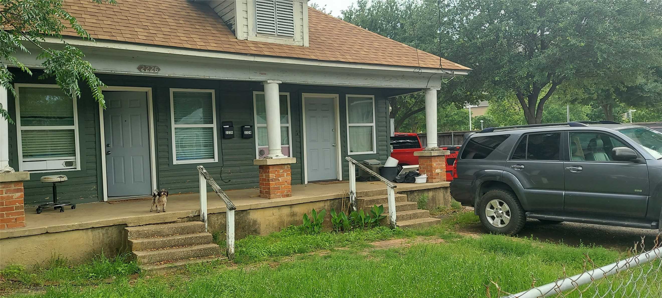 photo 3: 2224 Wycliff Avenue, Dallas TX 75219