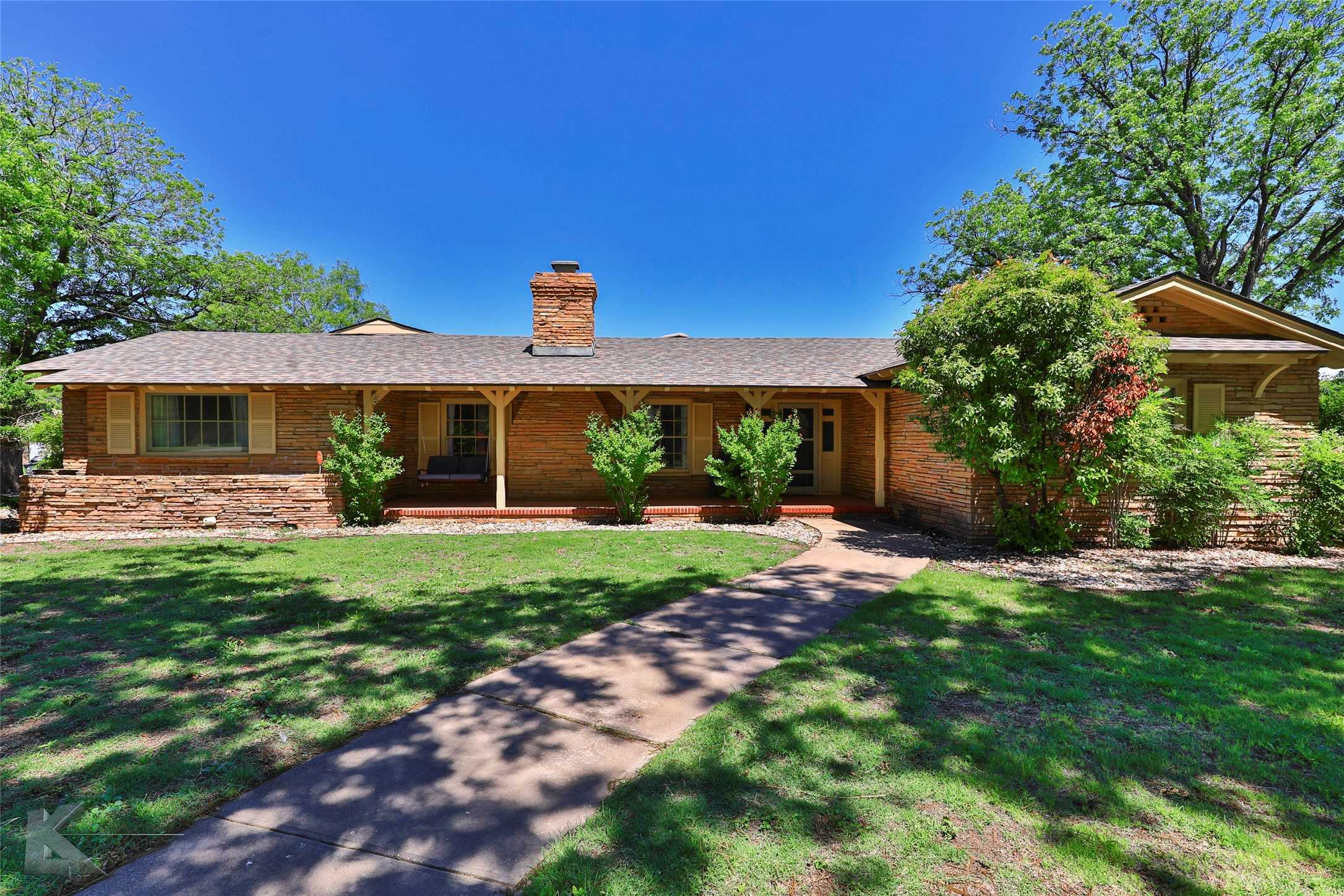 photo 1: 701 Cypress Street, Roscoe TX 79545