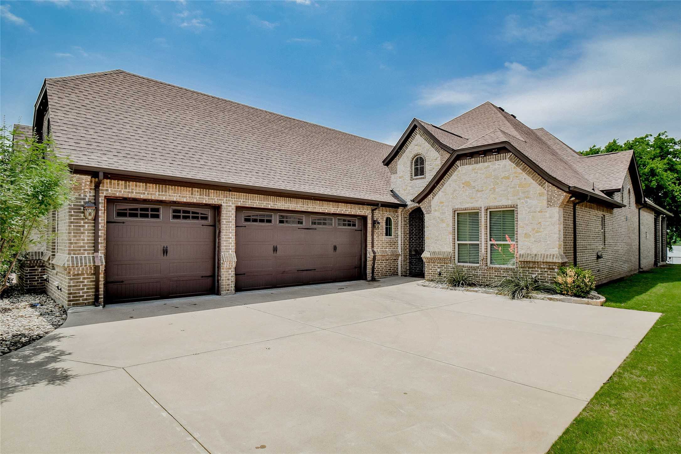 photo 3: 3618 Abes Landing Drive, Granbury TX 76049