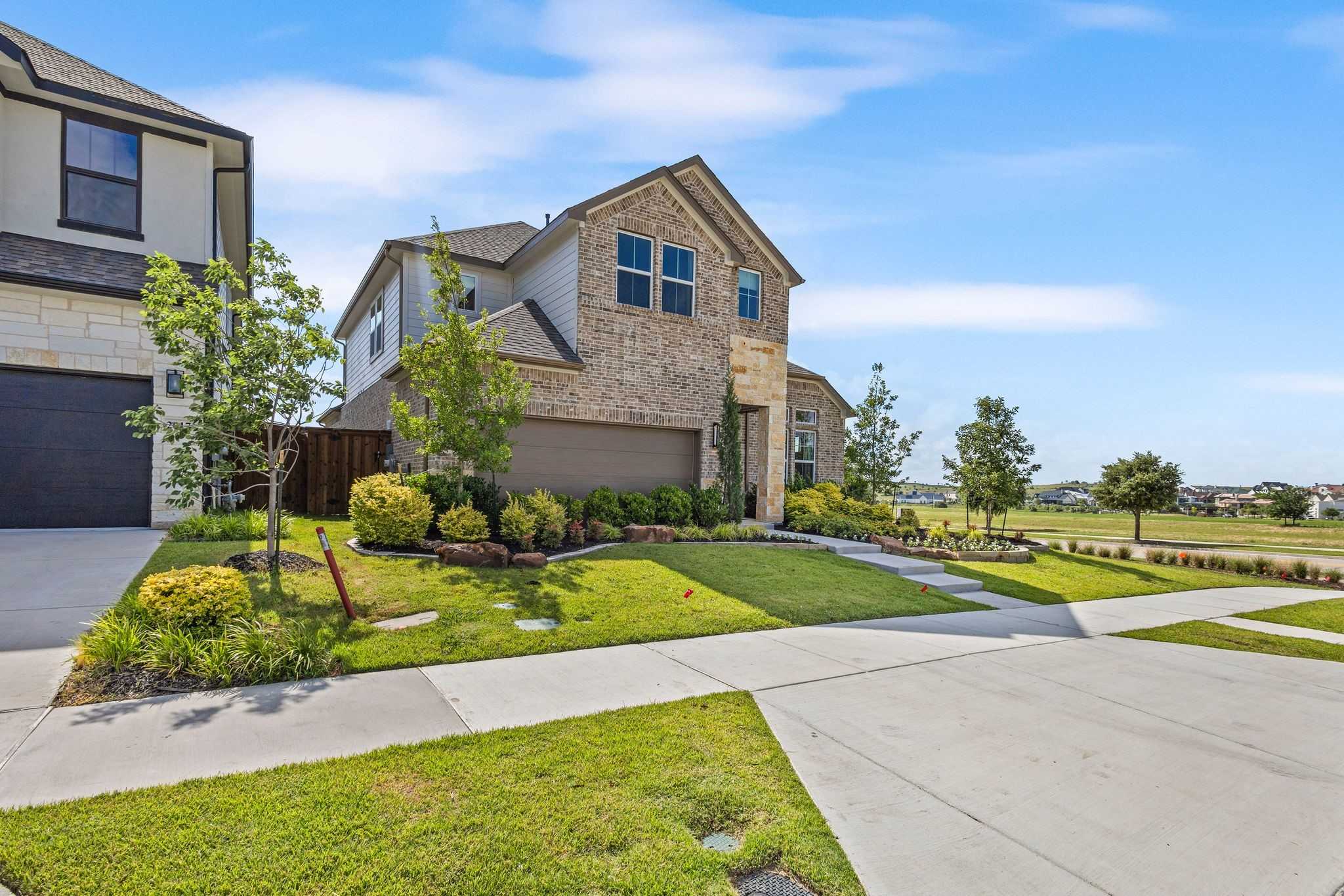 photo 3: 2025 Roundtree Circle W, Aledo TX 76008