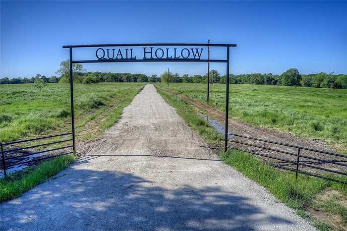 photo 1: 310 Hollow Trail, Paris TX 75462