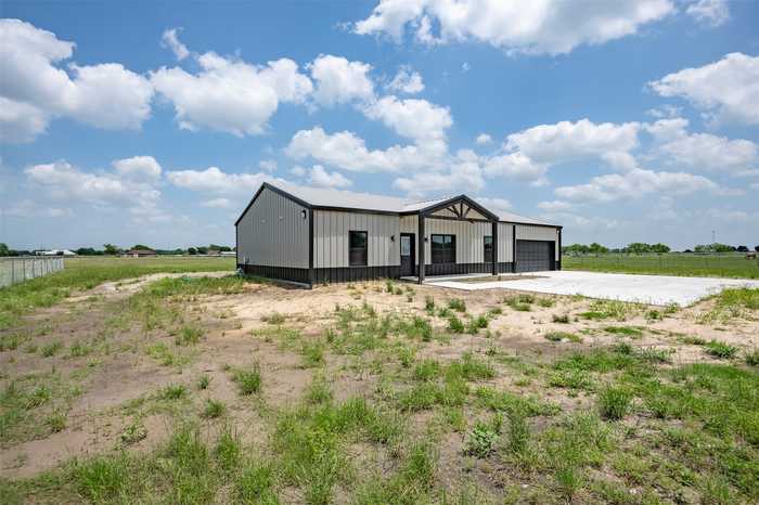 photo 2: 419 Brazier Road, Ennis TX 75119