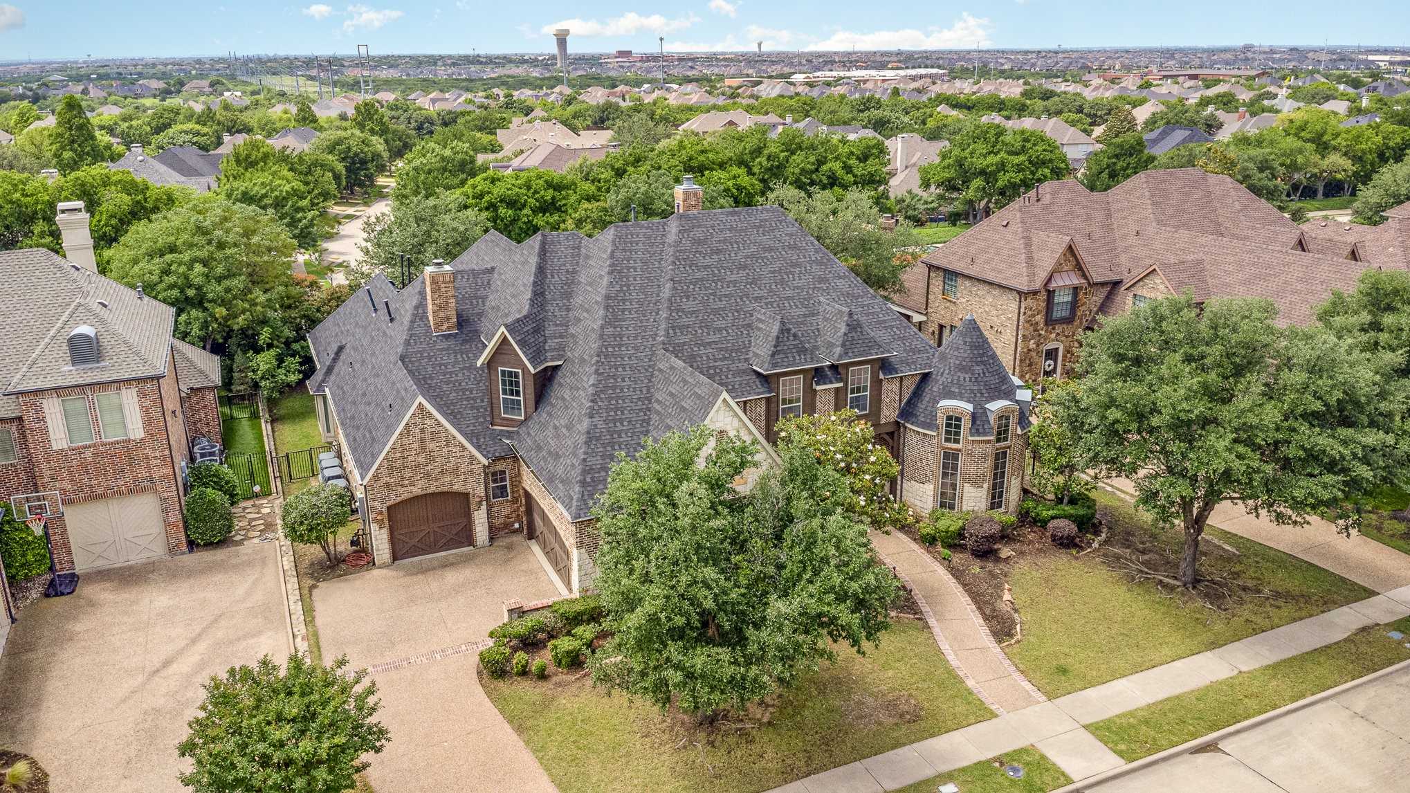 photo 2: 5437 Stone Canyon Drive, Frisco TX 75034