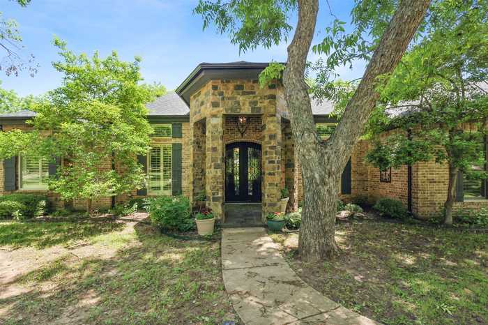 photo 2: 8709 Claremont Drive, Granbury TX 76049